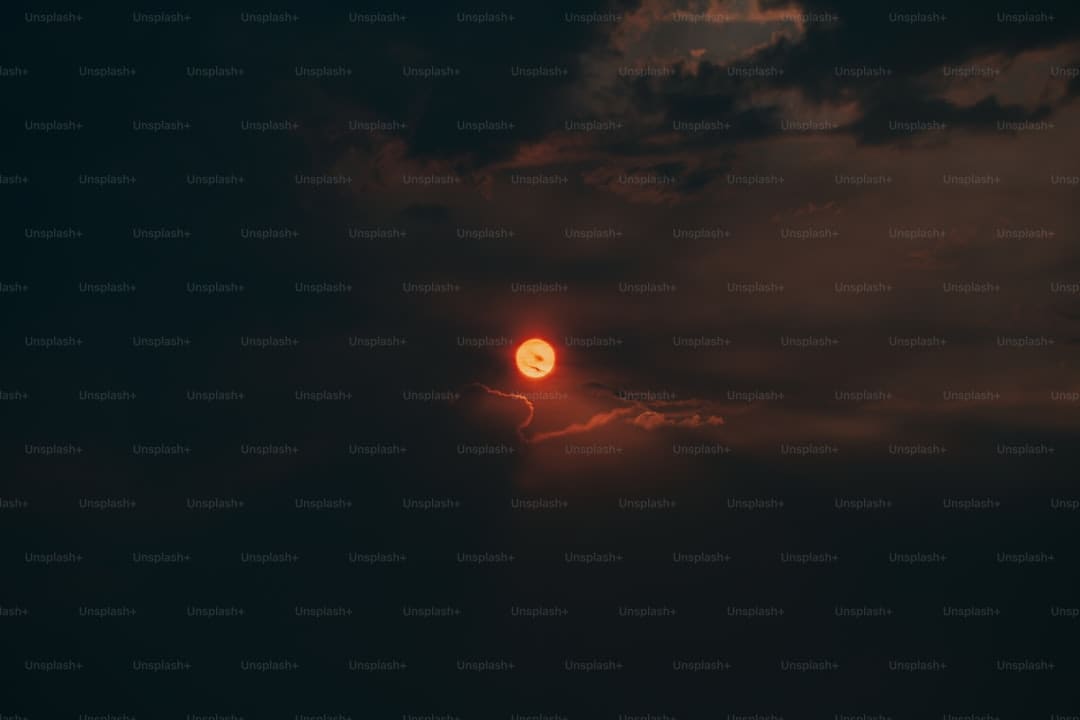 https://picture01.52hrttpic.com/image/infoImage/202508/01/g7f38c212f561465884bebe36240176fd.jpeg?1080x810